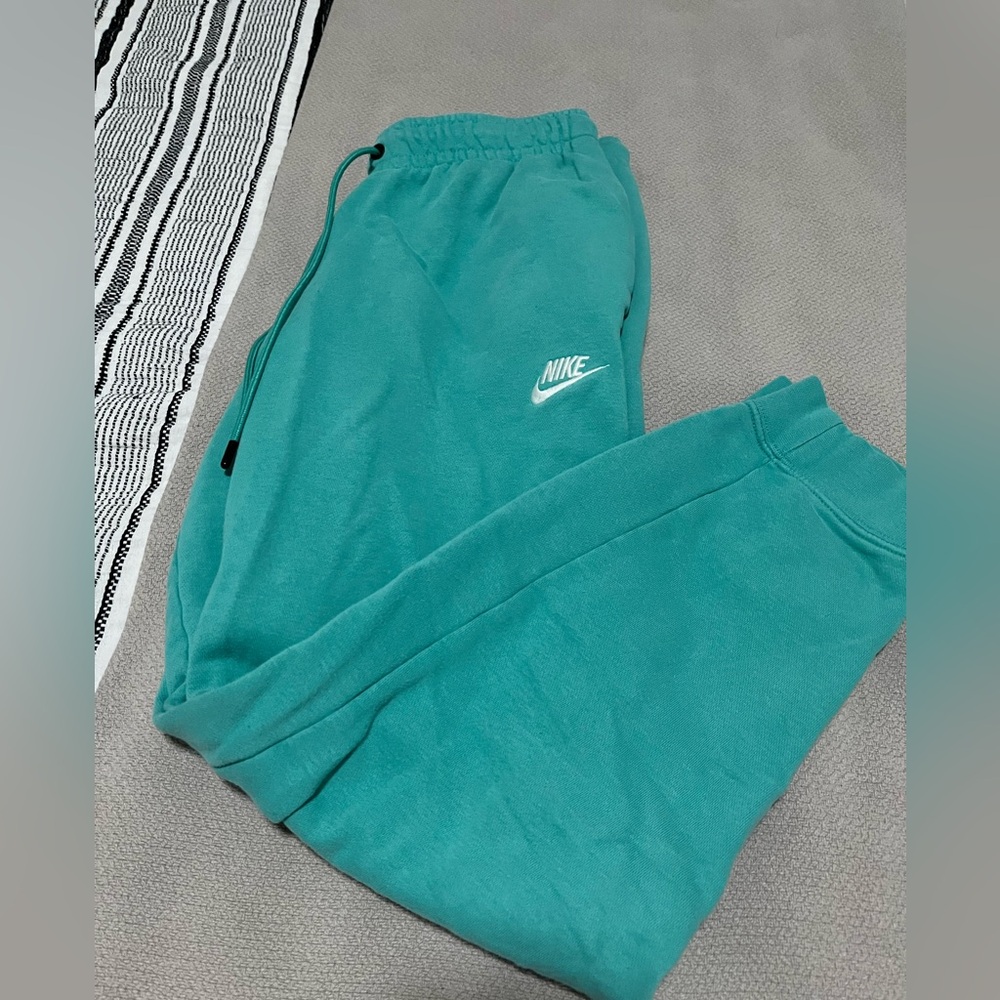 Nike joggers